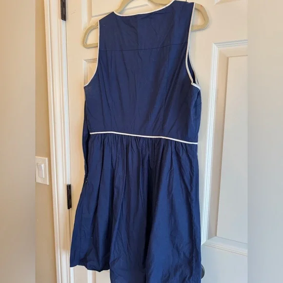 Vineyard Vines Navy Dress with White Detailing - Picture 3 of 5